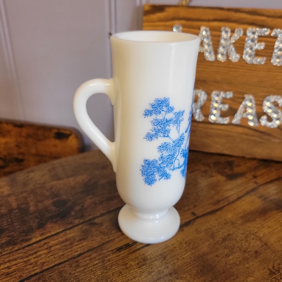 Vintage Avon milk glass dimitasse footed mug - Picture 4 of 15